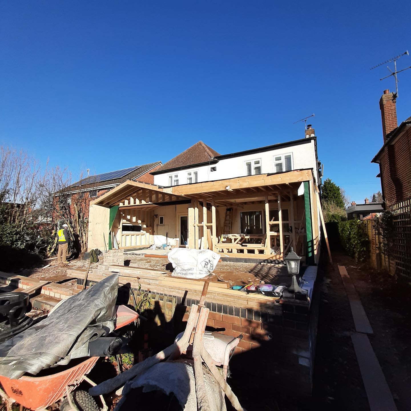 #transformationtuesday
We are thrilled to see the progress at this property in Warwickshire where we are currently on site doing an extension and house renovation! 🏡
It’s really starting to take shape!
#housetohome #construction #home