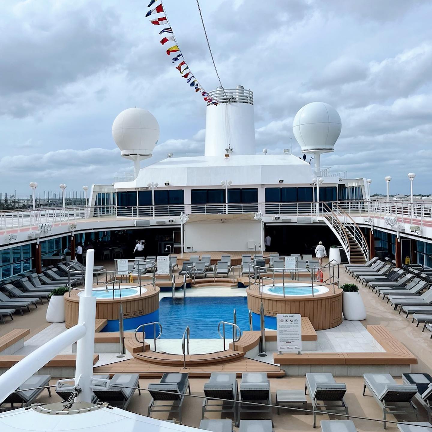 Azamara ship inspection// Luxury ship with great service, fantastic dining, and beautiful cabins!!
@azamaravoyages
#cruise #luxurycruise #azamara #virtuoso #travel #virtuosotravel #virtuosotraveladvisor #traveladvisor