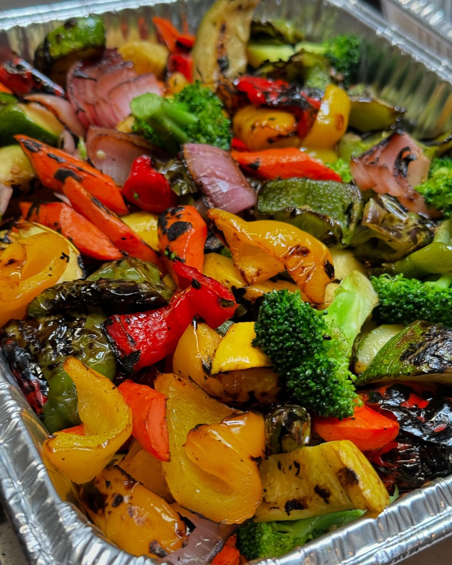 Cater with JP’s #jpspizza #jpspizzaandgrill #pizza #veggies #roastedveggies #grilledveggies #catering #party #partysize #wilmette