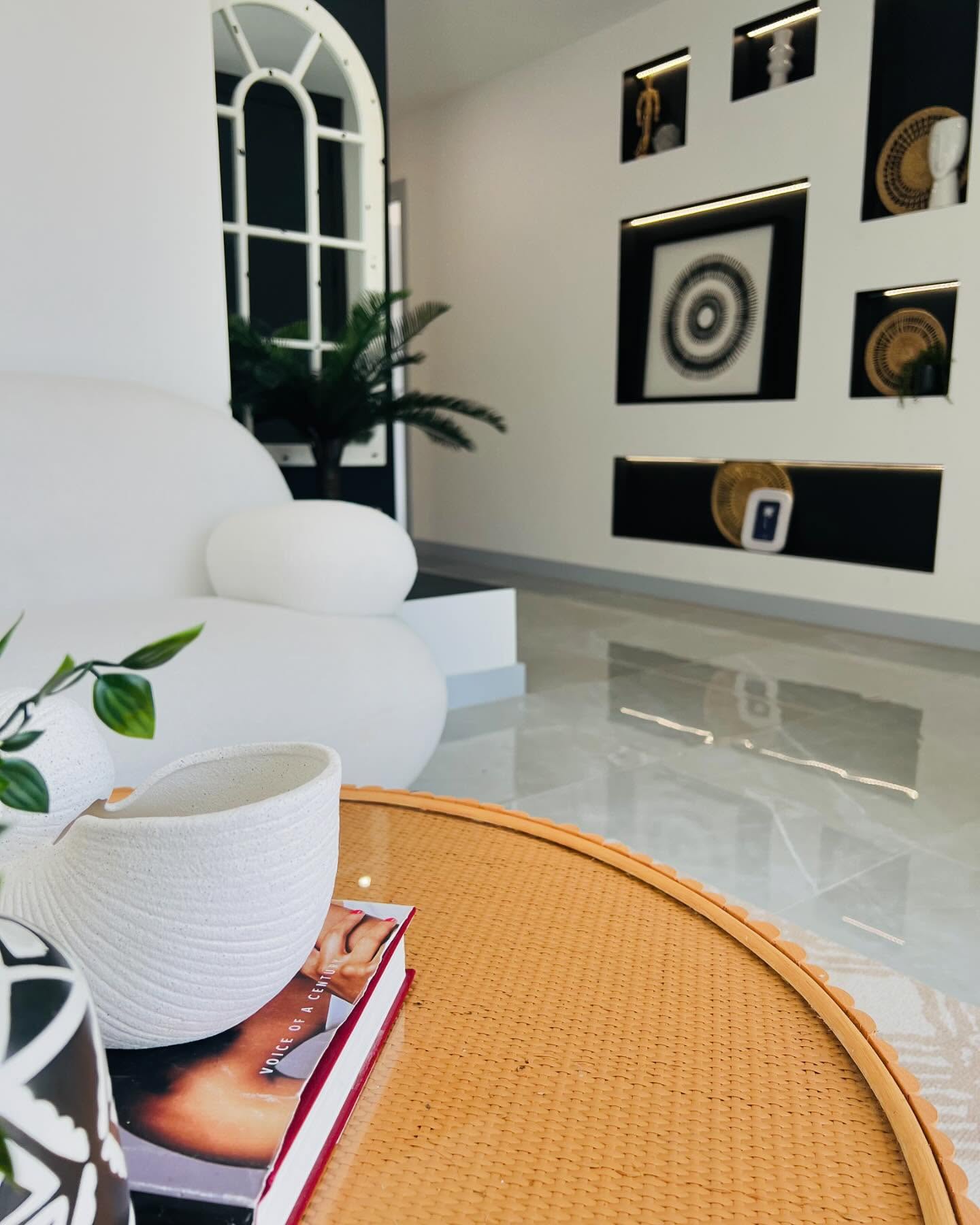 Hot days installs are not easy 🥵 but job done finally 🥹🤓 #homestaging #houseonsale #canberrapropertystyling