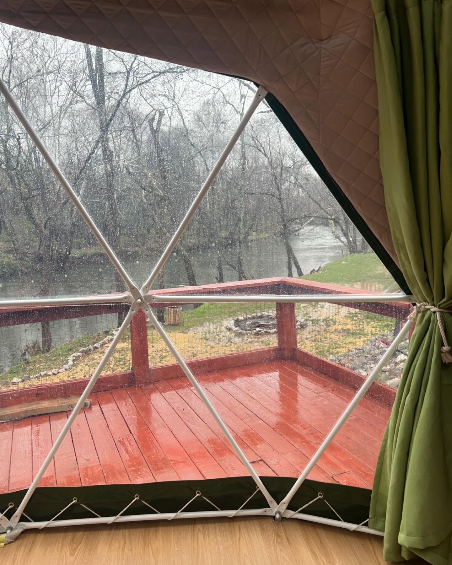 “Even in the rain, the Flint River from Honey Bee Way is a mesmerizing sight, its waters reflecting ethereal beauty. Nature’s charm shines through, painting a serene portrait that captivates the soul. A sanctuary of tranquility, where raindrops dance on the river’s surface, unveiling a breathtaking scene of peace and grace.” #tgladventures #honeybeeway #flintriver #glampingalabama #glamping #geodome #glampground #view #2024season
