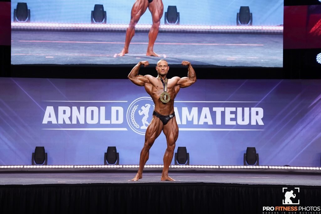 @lucas_funk_bb proudly rocking Iron Monkey classic physique winning the overall at the @arnoldsports Classic Ohio, earning his IFBB Pro Card. An amazing athlete and proud representative in 🇩🇪 #teamironmonkey #bodybuilder #classicphysique #ifbbpro #uk #germany #athlete #posing #trunks #posingtrunks #handmade