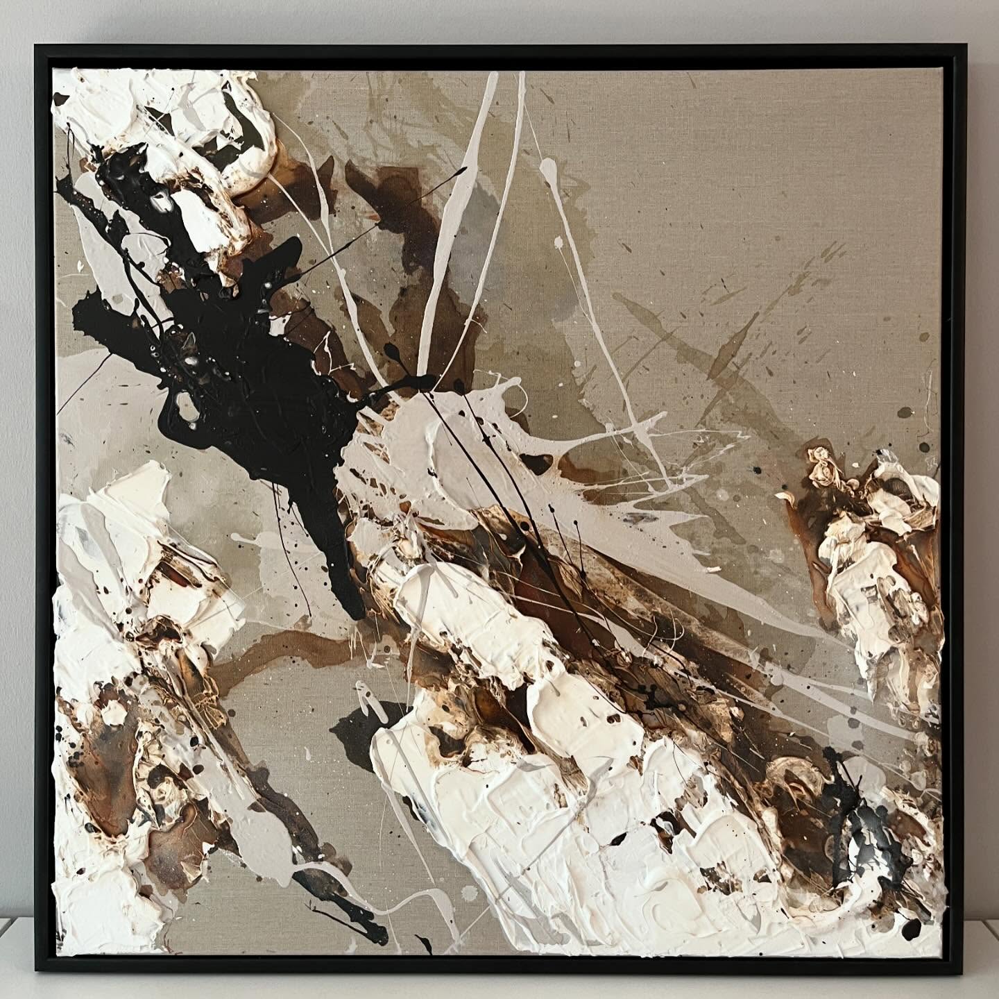 ABSTRACT ART Acryl auf Leinwand 100 x 100 x 5 cm
#kunstvonangelinanedorost #nedorostangelina #angelina.nedorost.art #artworks #artwork #kunst #art #abstractart #abstractartist #munich #modernart #texturedart #abstractpainter #abstractpainting #frames #modernartist #painter #artistoninstagram #grünwald #women #womenartists #acrylicpainting #womenpower