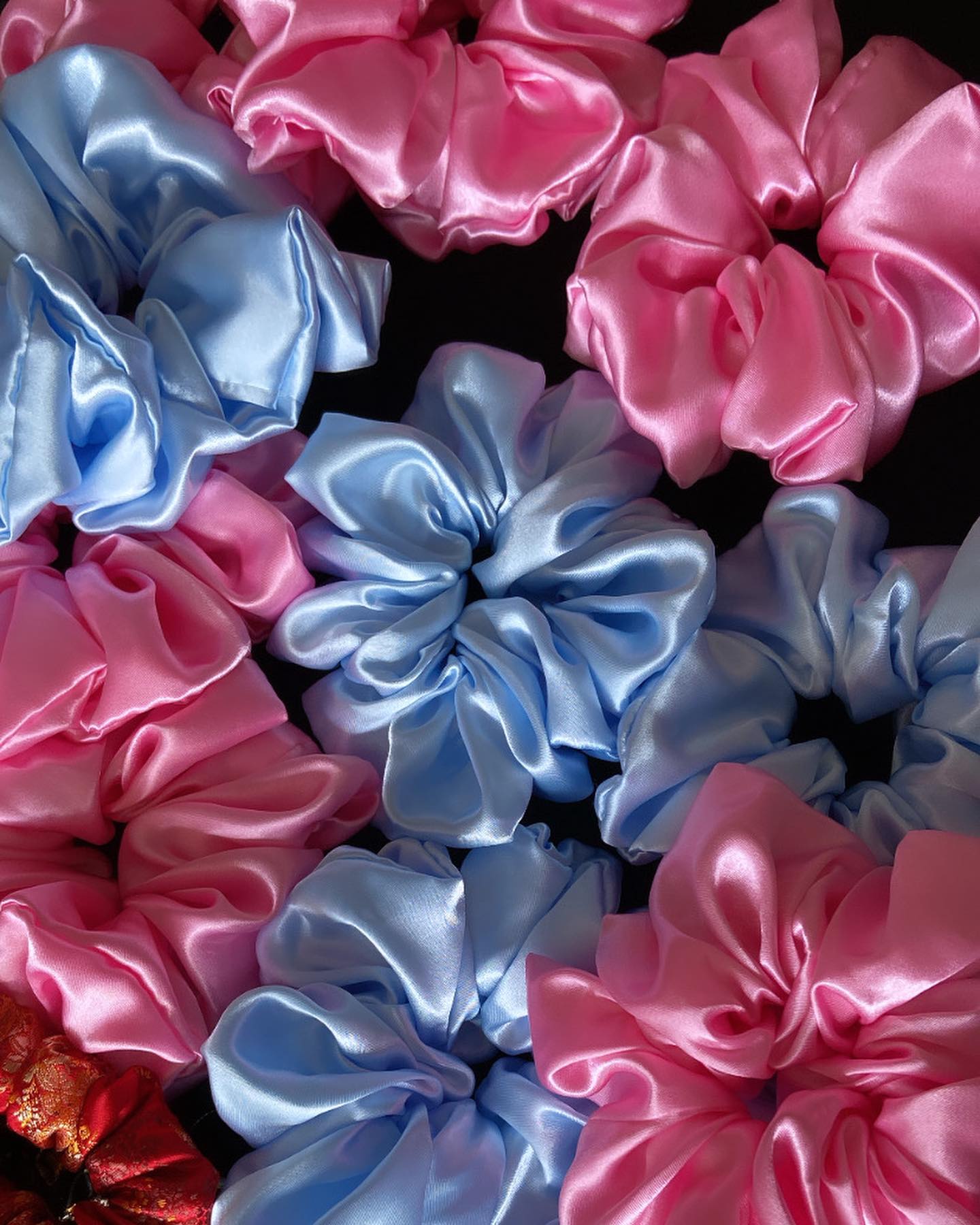 How itโs going -> how it started ๐
Pastel scrunchies perfect for spring ๐ป