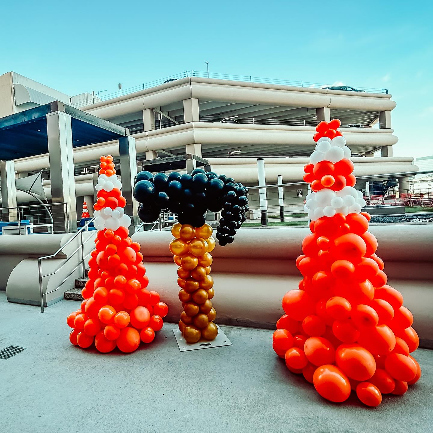 pardon our dust 🛠️
#constructiontheme #constructionballoons #balloongarland #balloondecor #ballooncolumns #constructionparty @galleriaofficetowers