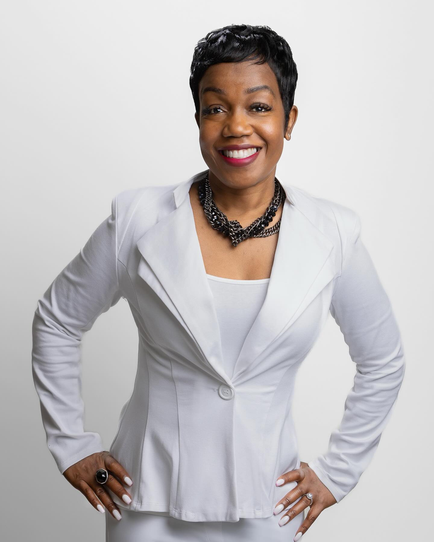 Tune in this Sunday, March 24th at 6:30am as our CEO and founder, Bernadette Fernandez,shares her insights on 94.7 The Wave Radio Station. She’ll be discussing the important topic of forgiveness.Don’t miss out on this enlightening interview! #imagineetiquette #forgiveness #tuneinnow