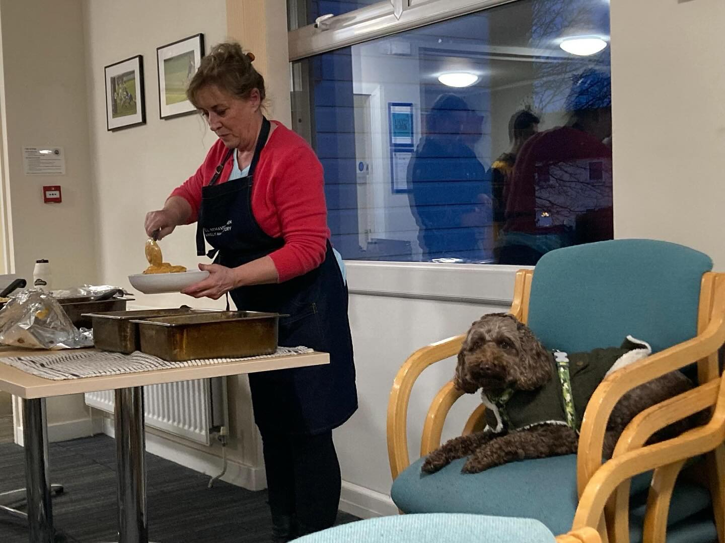 So we just had our April ‘post training’ Good Tucka Night. Jacq pulled together an amazing dish called ‘Marry Me Chicken’, and whilst the photos don’t do it justice (we were too busy eating to bother with too much photography) it’s fair to say the Tigers - and Bear - were very impressed!
Some of the ‘Tiges’ have even asked for the recipe, so maybe there’ll be the sound of wedding bells ringing out this season?