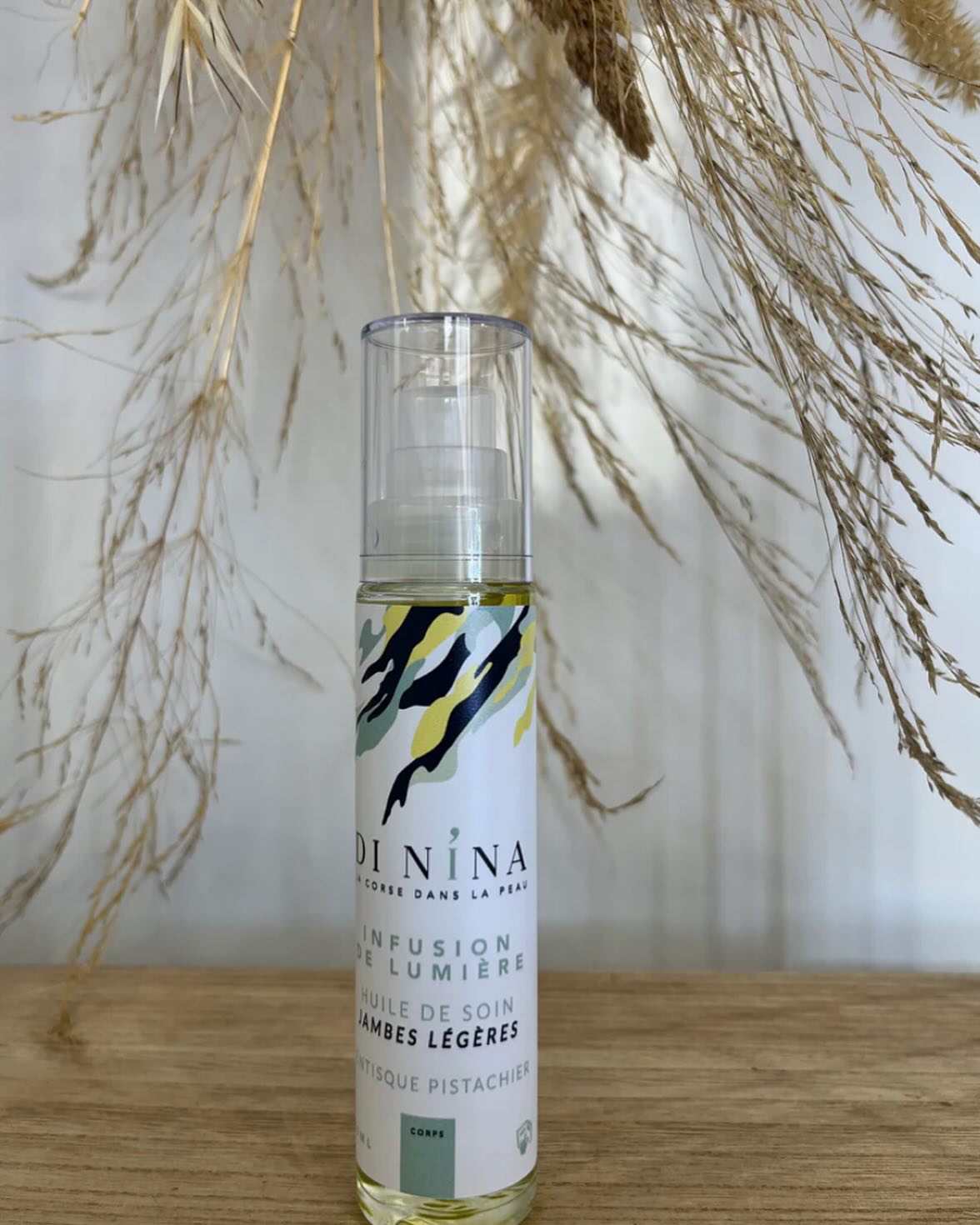 Les beaux jours arrivent ☀️
Venez tester pendant un massage l’huile Sèche Jambes Légères Di Nina
Enrichie en huile essentielle de Lentisque Pistachier reconnue pour son action circulatoire, elle est ultra agréable à appliquer le matin sur peau humide en remontant le long de la jambe.
Composée d’un cocktail d’actifs assurant drainage, circulation et avec un effet décongestionnant immédiat.
#huileseche #jambeslourdes #immortelle #lentisquepistachier #dinina #corsedusud #institutdebeaute #soincabine #slowcosmetique