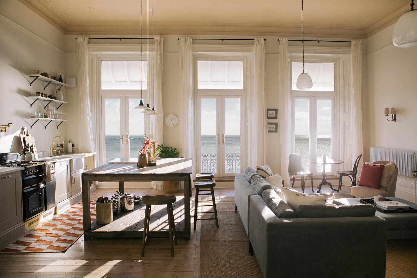 One of your most exciting and spectacular developments is now fully completed and ready to rent.
-
This property is available furnished or unfurnished and has two large bedrooms, a garden, front balcony, stunning sea views and more.
-
Location - Marina, St Leonard’s on Sea
-
DM for more details and to book a viewing
-
#propertystorent #torent #propertytorent #propertystleonards #flattorent #stleonards #stleonardsonsea #seafrontflat #beachfrontrental