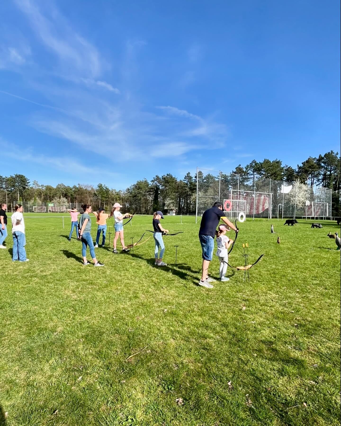 🏹 Heute gab es wieder ein tolles #samstagsschießen 🎯
👍 Vielen Dank an alle Schützen die heute bei uns waren 🏹
🛑 Auch am nächsten Samstag findet wieder ein freies Bogenschießen von 10:00 Uhr bis 17:00 Uhr mit Bogensporttrainer und Bogenleihe statt 🛑
ℹ️ Du findest alle Info‘s dazu auf unserer Webseite 👇
www.bogensport-freier.de 📲
Wir freuen uns auf Dich 🏹
Dein Team von Bogensport Freier 🙂
#bogenschießen #bogenschiessen #archery #wertheim #würzburg #höhefeld