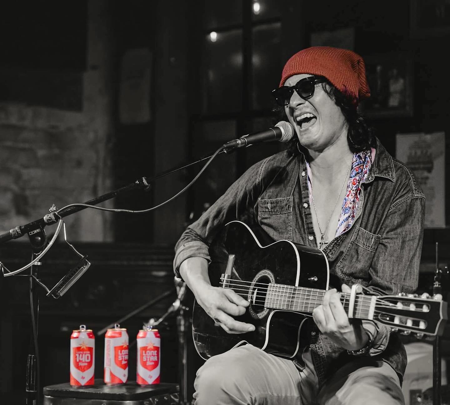 How many licks does it take to get to the center of a tootsie pop in Austin, Texas? 📸: @thegracious
•
•
•
•
•
•
#beer #texas #lonestar #lonestarstate #tejas #tx #love #music #vintage #vibe #vibes #vintagestyle #vintagefashion #style #stylish #styleinspiration #texastodo #nationalbeeroftexas #texaslife #austintexas #austin #austintx #austinartist #austinart #texasartist #texasart #soul #soultribe #texasstyle #texasforever
