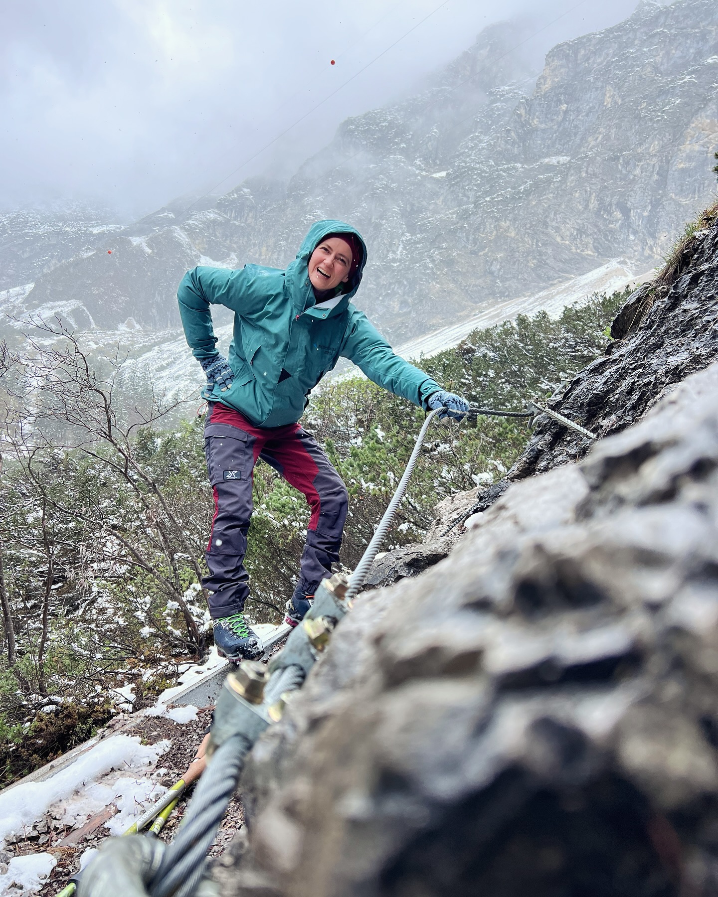 📸 @k_weisleitner
#hiking #friends #photography #snowy #climbing