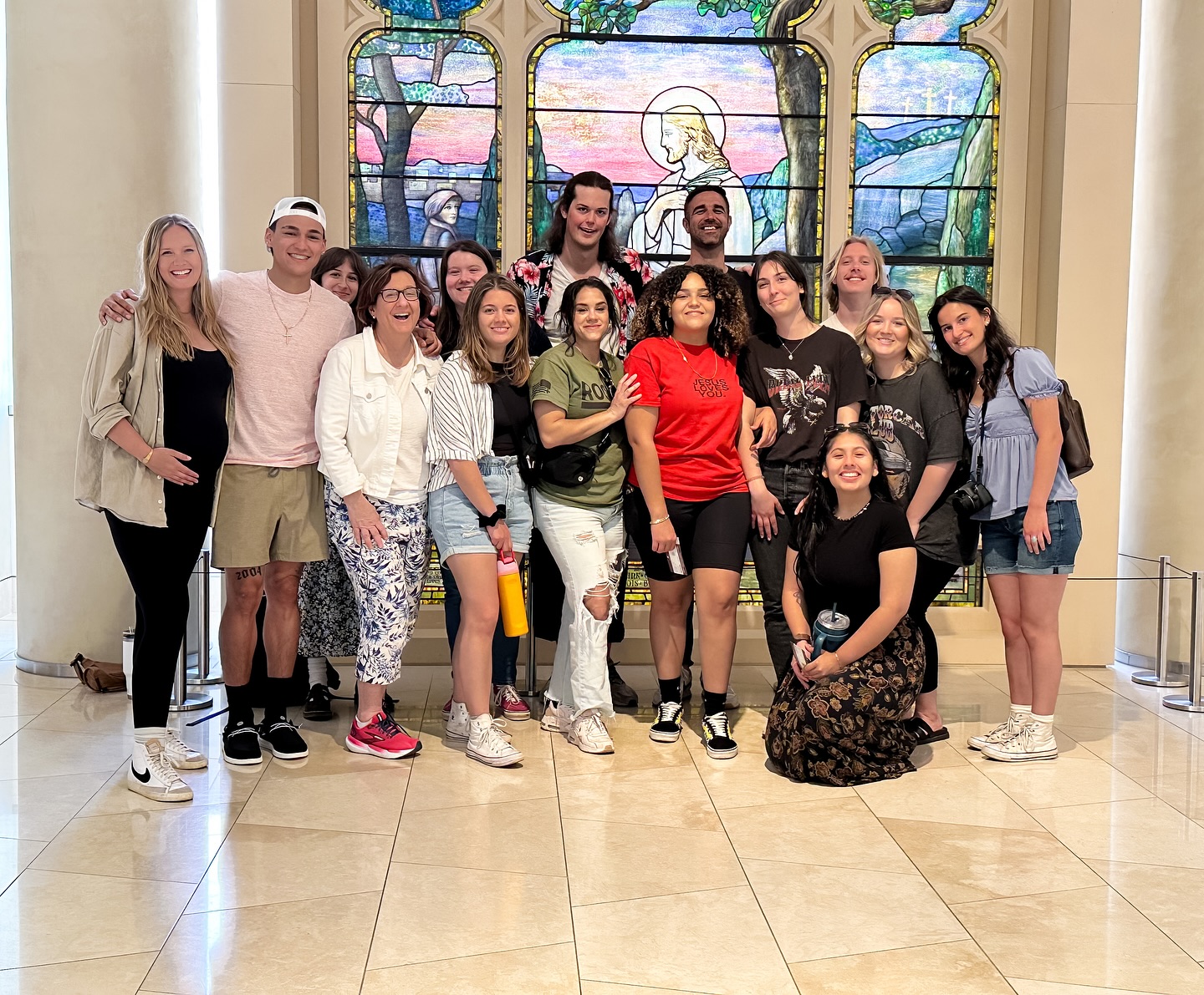 Another successful DC day in the books at @davidstentdc & @museumofbible for our 1st & 2nd year students!! ☀️
•
#washingtondc #biblemuseum #davidstentdc #revive #reviveschool