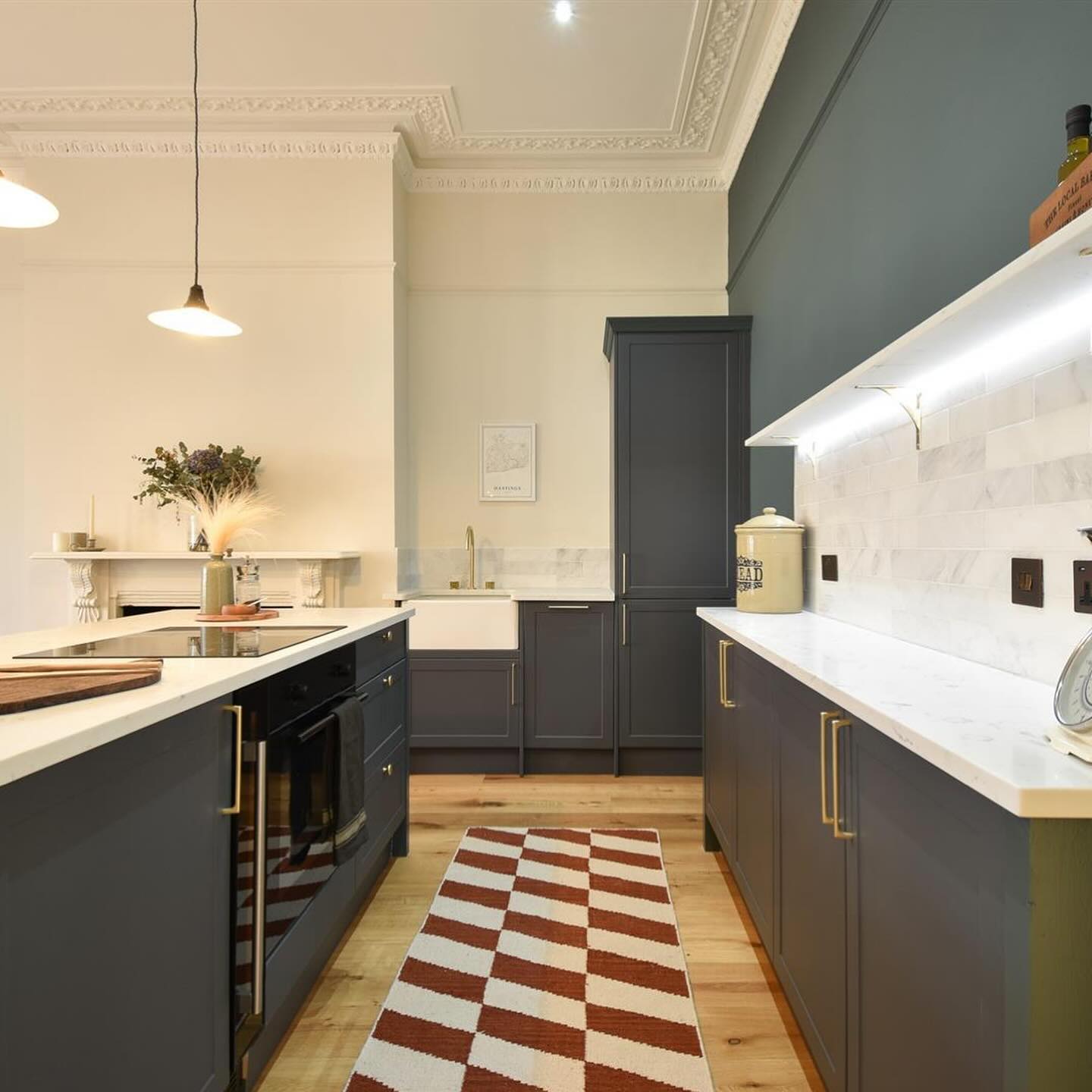 Designing kitchens is one of our favourite parts of every development!
This one is no exception from a recently sold two bedroom flat in the heart of St Leonards.
The matching wall and kitchen colour gives a bold feature to the room, capitalising on the high ceilings and Victorian features whilst also having a contemporary design and practical layout for the new owner.
#PropertyStLeonards
#propertyHastings
#PropertyDesign
#PropertyDevelopment
#BespokeKitchenDesign
#