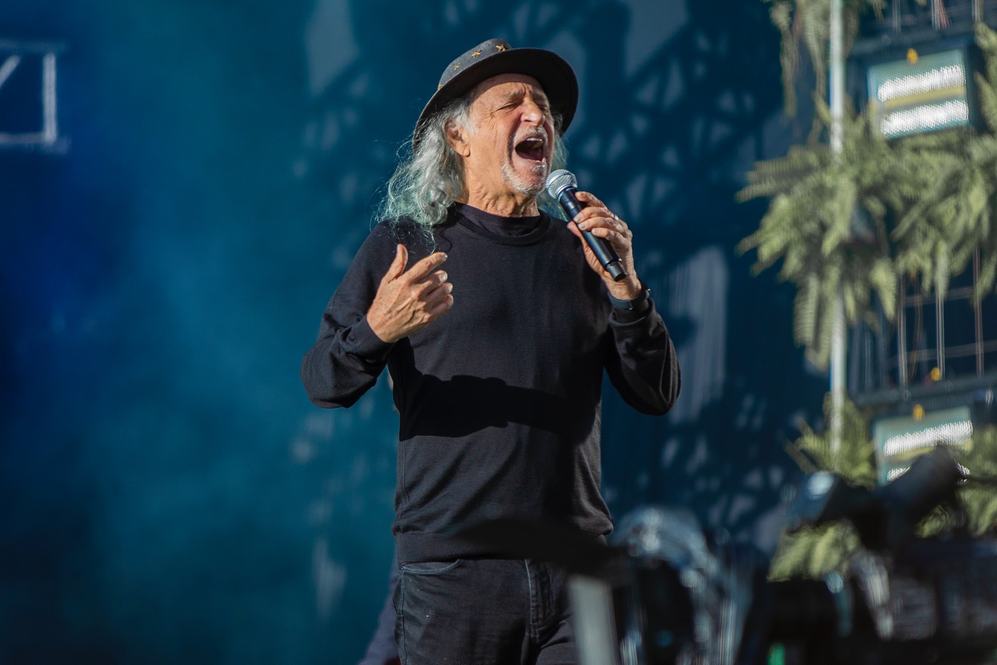 Tivemos o privilégio de fotografar um dos grandes nomes da música brasileira, @alceuvalenca