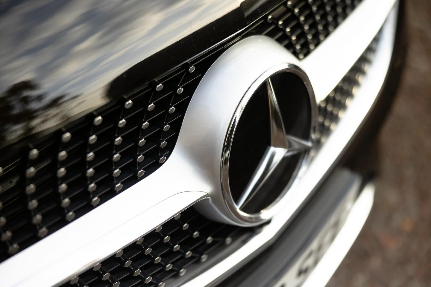 Click the link in our bio to find out more about our chauffeur driven services.
We offer; airport transfers, corporate travel, event travel and much more!
ā¢
ā¢
ā¢
ā¢
ā¢
ā¢
ā¢
ā¢
ā¢
ā¢
#charteryacht #yachtcharter #charterjet
#charterflight #privatejet #privatejetcharter #travel #travelblogger
#travelphotography #traveladdict #travelmore #businesstravel #luxurytraveller #luxurytravelagent
#luxurytraveladvisor