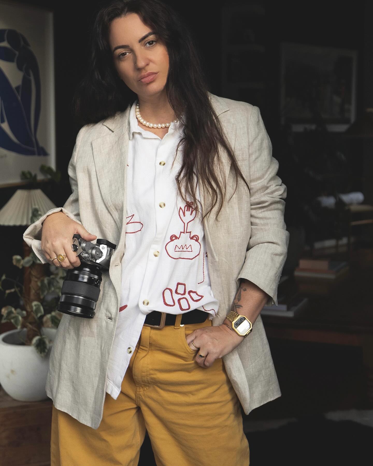 In my early 20s, while living in Jakarta and preparing to launch my first studio, my then mother-in-law shared invaluable advice: “You’ll learn faster from failure than from going to university.” She not only financially supported my venture but also encouraged me through my setbacks.
Another gem of hers was “when you point your finger at someone you have 3 fingers pointing back at yourself,” ~ Watching the way she ran her business throughout my whole 20s taught me invaluable lessons.
Years later, I started my second business (The Kitchen House Bali) I embraced all the mistakes, celebrating them as opportunities for growth. Rather than blaming anyone, I focused on improving my management/leadership skills and how I could be better in the future. So many tears flowed in those early years, and still do in my current photography business.
It’s through adversity that we learn and grow, picking ourselves up to do better next time. That’s the ultimate growth ✨
Photo by the amazing @they.muse
#successmindset #quoteoftheday #inspirationalquotes #growthquotes #empowerment #dailyinspiration #mindfulness #positivemindset #goalsetting #positivity #growthmindset #lifecoach #wisdomwednesday #selfgrowth #selfimprovement #leadership #mindsetiseverything #positivethinking