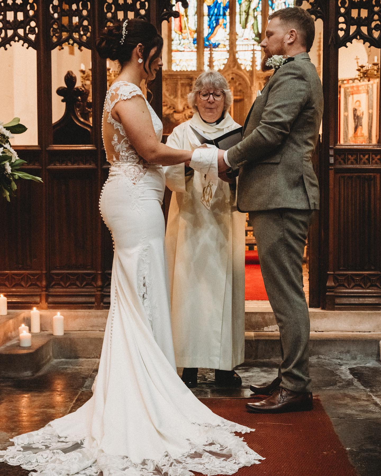 St.Maryโs church in Chedzoy hosted the thanksgiving for 10years of marriage for Warren & Jessica on the 16th of March. What a beautiful day from start to finish, I was privileged to be able to capture these beautiful moments and paint a picture of their big dayโฆ..
๐ธPhotography: @pld.photography ๐makeup: @_meganbonita_makeup_ ๐ฑโโ๏ธhair: @sg_bridalhair ๐ฐโโ๏ธdress: @rookerybridal ๐flowers: @pinkmoonflowersgifts ๐
nails: @missfriel