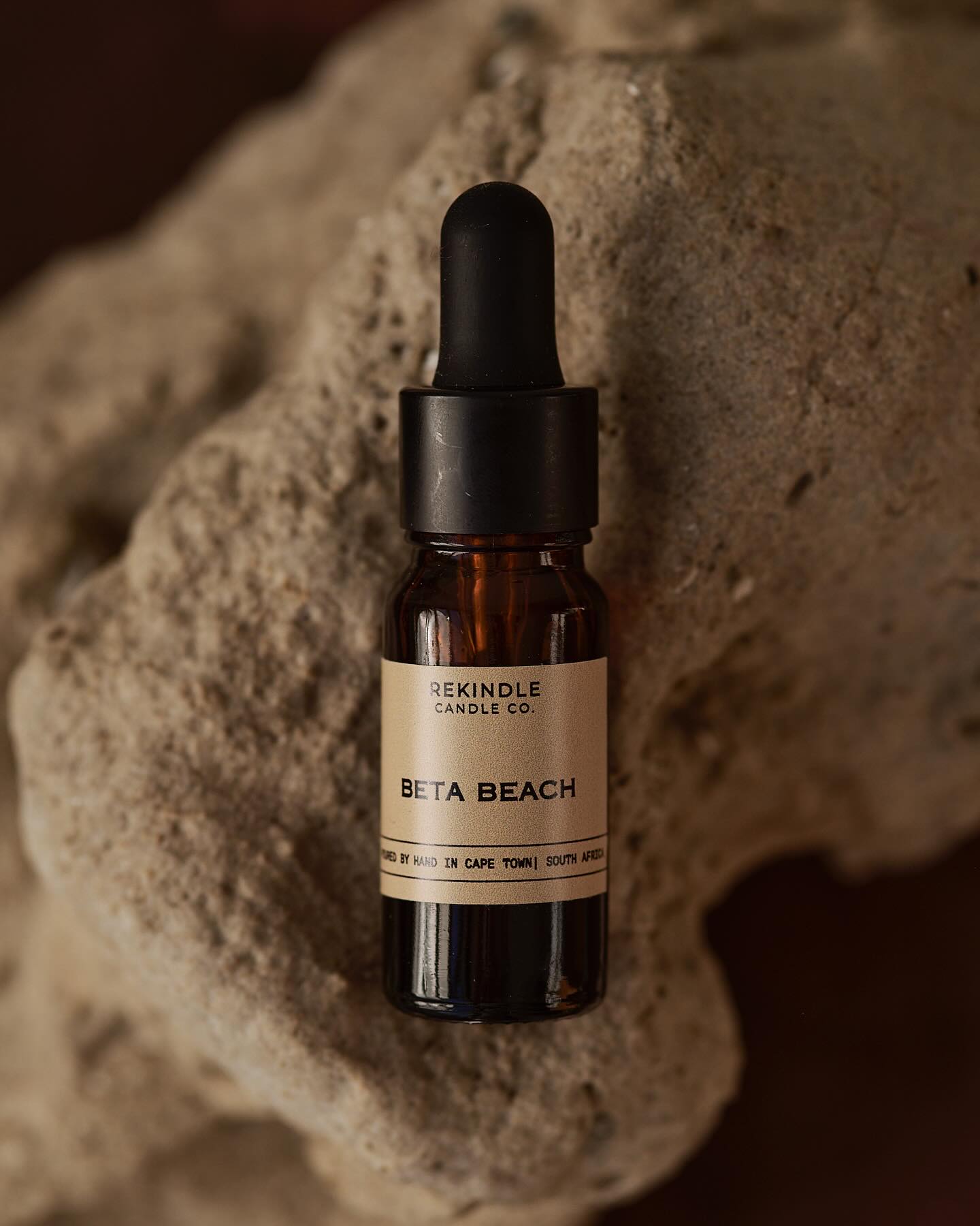 Let your senses embark on a journey to tranquillity!✨
Elevate your senses, whether relaxing with a humidifier, indulging in a steam diffuser, or embracing tropical bliss with a carrier oil blend. Take your bath time to new heights by adding these heavenly oils to Epsom salts for an unforgettable fragrant soak.
Which one is your absolute favourite?
Signature Scents Oil Dropper | R115,00
10ml of pure scented oils | Available in the full signature Rekindle scent range
Whether you’re nationwide or local - Shop conveniently on our website or swing by our Woodstock studio for pickup. Link in bio.
#RekindleCandleCo #LocallyMade #HomeFragrances #HomeDecor #ShopLocal #NationwideShipping