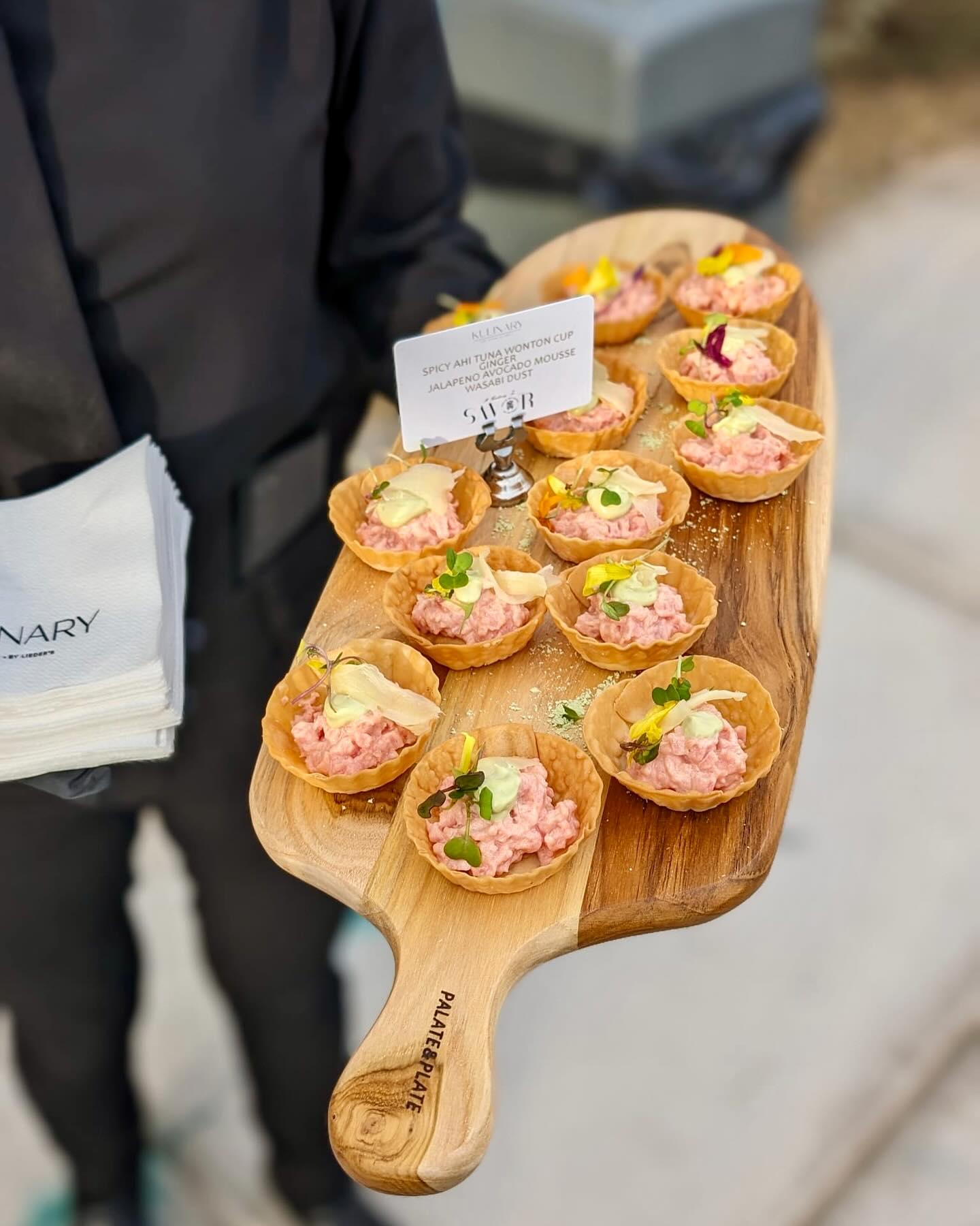 Did someone say spicy tuna wonton cups? This go-to appetizer is one of our favorites! Make no mistake & add this perfect bite to your menu ๐