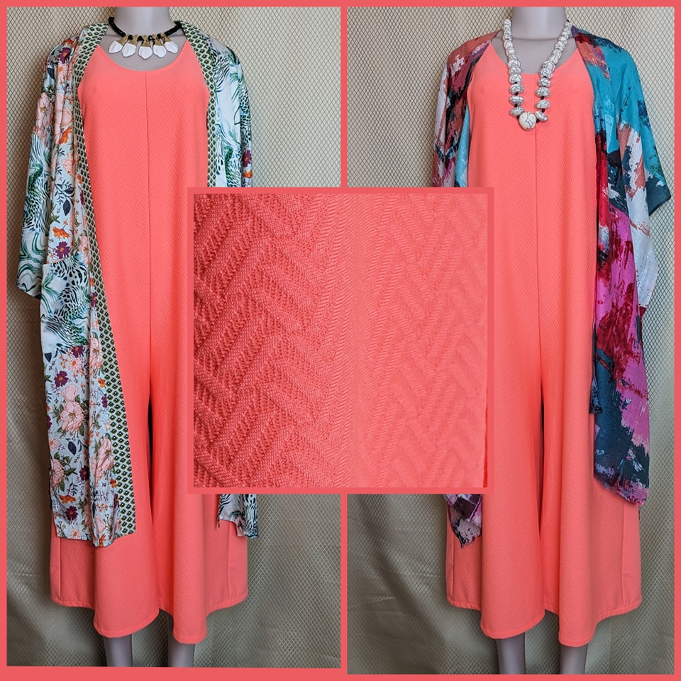 You know, dressing in colors is my way of testing the theory that happiness is contagious.
#morepositivity #becolorful #justathought #sewinglife #jumpsuit #art #texturedfabric