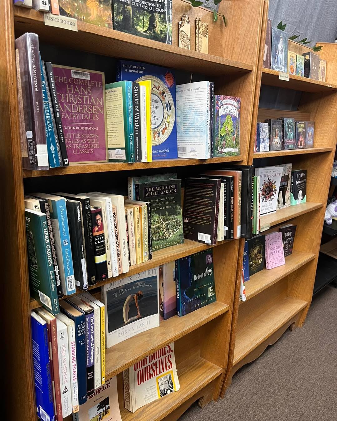 Here are the shop we have a curated collection of both new and used books. They range from books on witchcraft and astrology to herbalism and fairy tales. You can come down and peruse our physical shelves or find everything on our website through the link in my bio.
#CuratedCollection #books #WitchyGoods #metaphysicalshop #metaphysicalstore #WitchcraftSupplies #WomenOwnedBusiness #usedbooks #SupportSmallBusiness #witchystore #WitchyShop #witchcraft #WitchLife #SpiritualTools #Spellbook