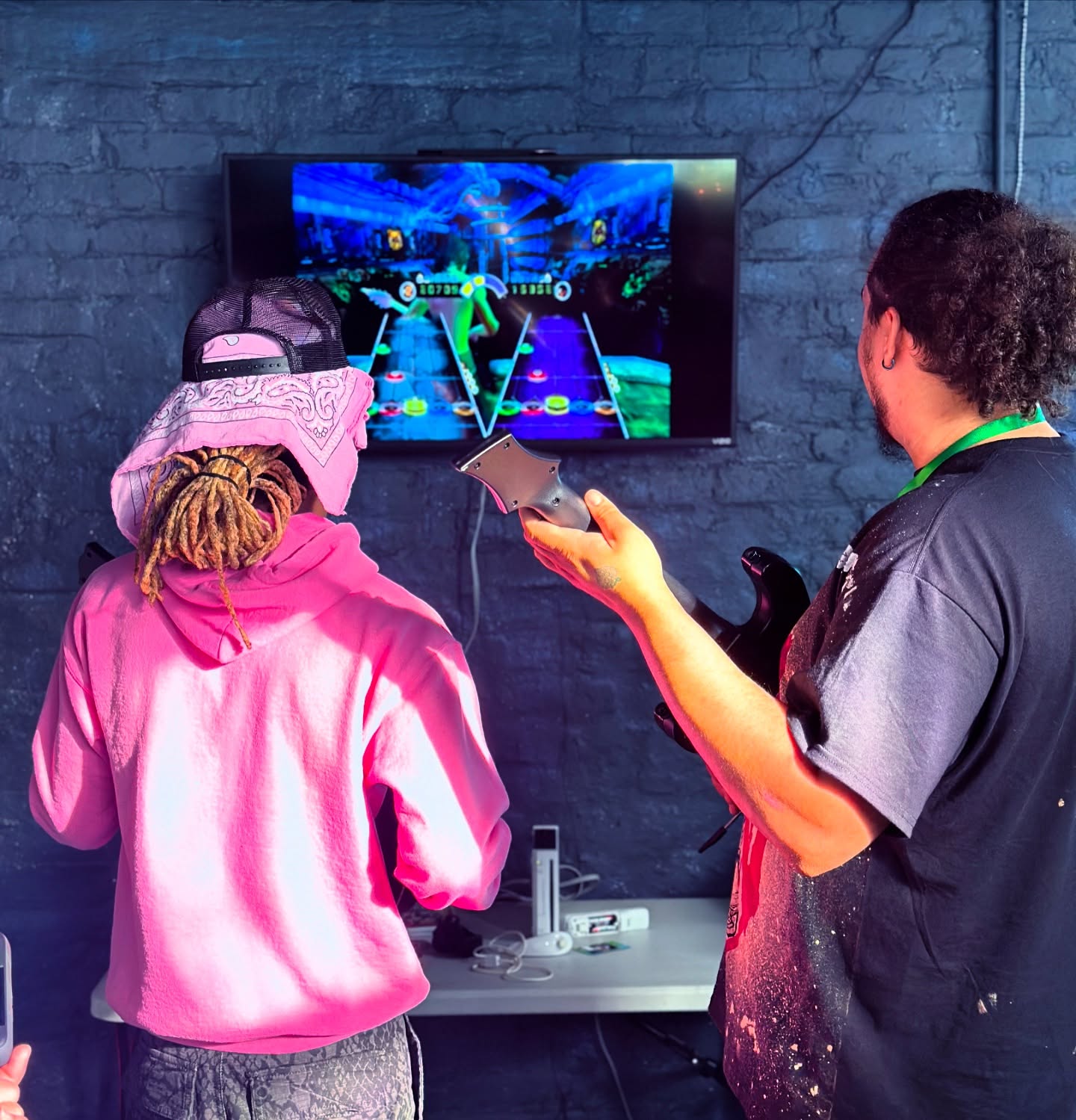 Thanks @psycho7productions for organizing an awesome event centered around video games 👾👾👾
It was great seeing folx coming together for the soul purpose of a shared love for something that brings joy 💜
If you have an event idea for that brings the community together, please reach out to us! We prioritize and offer accessibility to public events that benefit marginalized groups 💕