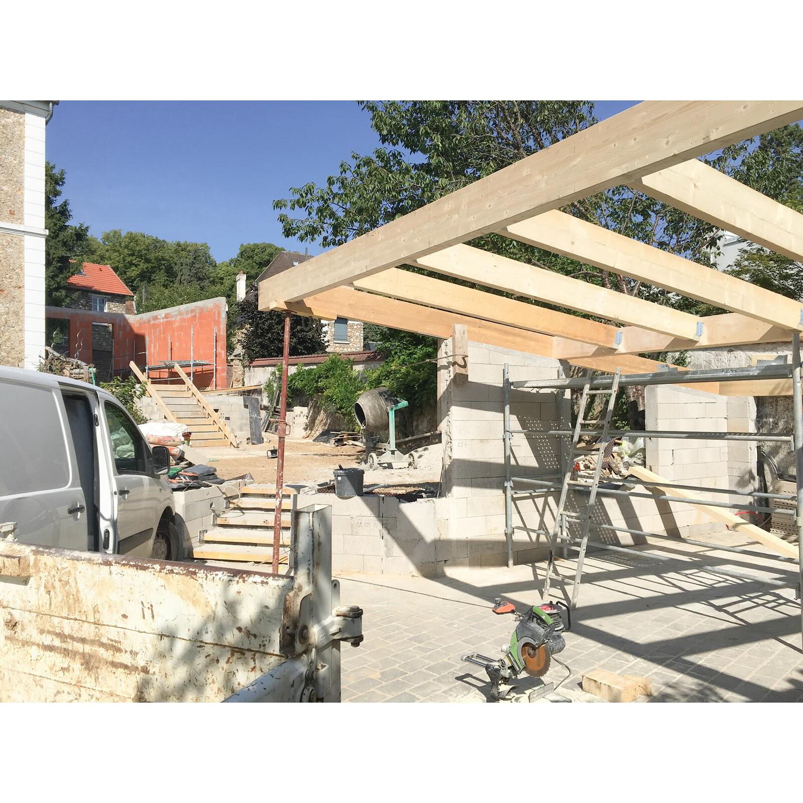 Projet_AMB
#architecture #habitatindividuel #photooftheday #abmarchitecture #projet