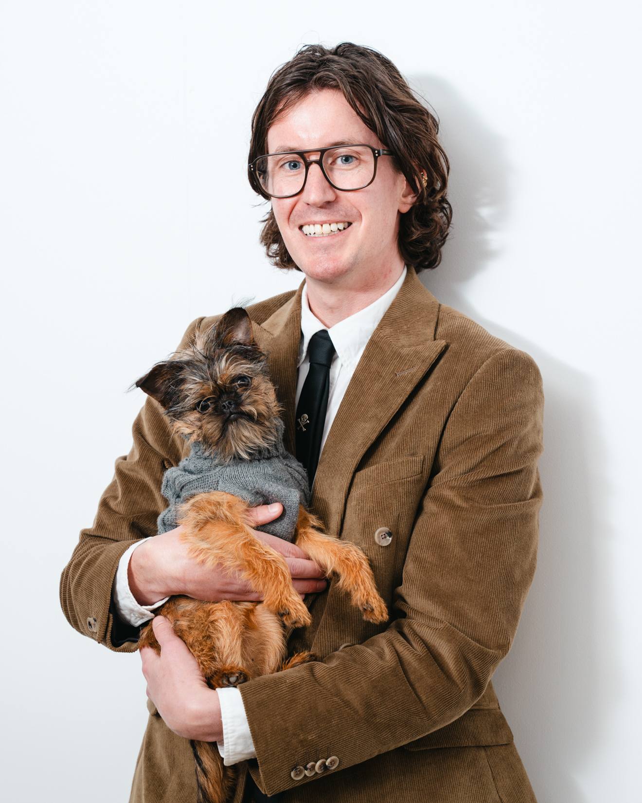 Sam of Corcoran Smith Financial, and his beautiful girl, Paris. 🐾
When Paris isn't strutting her stuff around Gore (and Sam's apartment) she actively fills the role of Office Mascot. Aren't they just the sweetest pair. 😍
📸 Natwick
#brandingportraits #griffon #petportrait #commercial #sonya7iv #sonyalphafemale #sonyalphaanz #finance #insurance #instadog #corporate #portrait #portraitphotographer #studioportraits #corcoransmithfinancial #gore #natwick #instagriffon #dogsofig