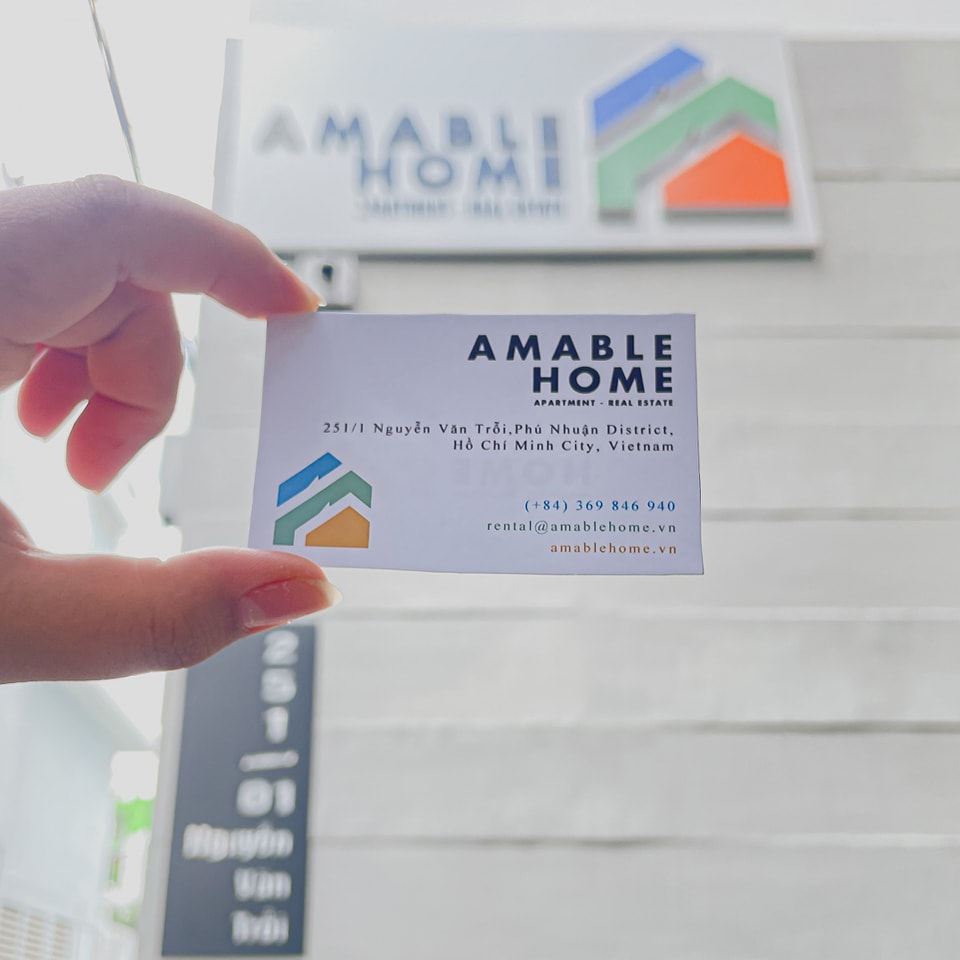 (English below)
Sau một khoảng thời gian, tòa nhà Nguyễn Văn Trỗi đã hoạt động trở lại. Trải qua sáu năm với các tên gọi khác nhau, tụi mình quyết định chọn một tên mới cho các căn hộ dịch vụ sắp tới, và cho một hành trình mới
"Amable" là một tính từ của tiếng Tây Ban Nha, có ý nghĩa là thân thiện, dễ chịu, dễ thương. Mình thích ngôn ngữ này vì sự tràn đầy năng lượng mà tiếng Tây Ban Nha mang lại. Kèm theo đó là một thông điệp là dù có sử dụng dịch vụ hay ghé chơi thì sự thân thiện, hòa hợp, nhẹ nhàng và nhiều năng lượng là những cảm nhận mà tụi mình mong muốn mang lại cho mọi người khi đến đây
Tụi mình đặt tên là “Home” vì tụi mình muốn xây dựng kết nối với mọi người. Không giống như" không gian sống chung", tụi mình thực sự hy vọng nơi này có thể trở thành nơi ở lâu dài cho ai đó
Vậy là, "Amable Home" ra đời - một nơi hòa hợp cho mỗi cá nhân
___
After six years under different names, we’ve decided to start fresh with a new brand that better suits our apartments and the journey ahead.
The name ‘Amable’ is derived from Spanish. We appreciate the energetic and vibrant vibes of the Spanish language, much like our mother tongue, Vietnamese. ‘Amable’ shares the same meaning as ‘amiable.’ Our goal is to create an environment where everyone feels friendly, helpful, and cared for. To symbolize this intention of being amiable, first we removed the ‘i’.
We’ve chosen to call it ‘Home’ because we want to foster connections with everyone. Unlike a typical co-living space, we genuinely hope that this place becomes a long-term home for someone.
And so, ‘Amable Home’ emerges as our new name—a place that resonates with you
___
#AmableHome #ApartmentInSaigon #Vietnam