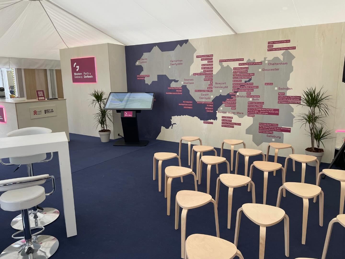 Our recent exhibition stand for Western Gateway - full project from design, printing, manufacture and installation. In keeping with the eco theme, we direct printed onto birch plywood. Pleased to say the stand won the 2024 sustainability competition! 🏆
.
.
.
.
.
.
#ukreiifevent #ukreiif #exhibitionstand #eventgraphics #promotionalitems #customprints #customgraphics #signs #signmaker #vehiclegraphics #design #logo #logodesign #vinyl #signage #graphicdesign #bristol #customplaque #branding #companybranding #print #largescaleprints #signcompany #shopfront #bristolbusiness #localbusiness #vinylstickers #customstickers #shopdisplay #bristolbusiness