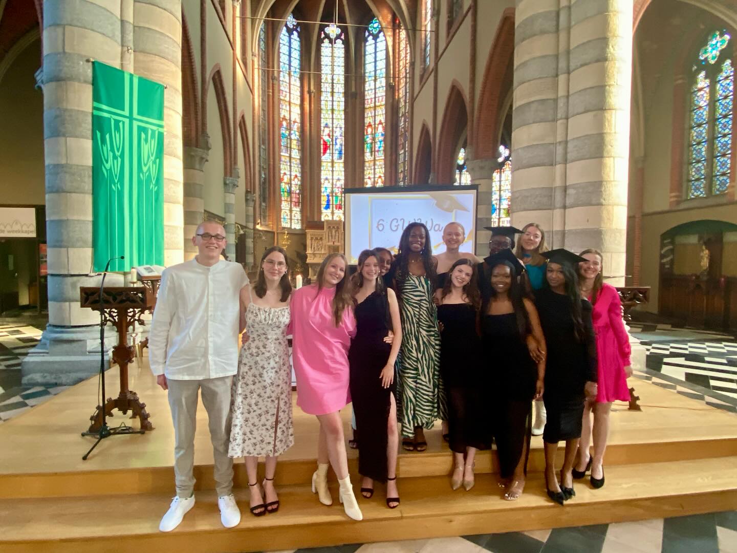 Proficiat aan de leerlingen van 6GWW, 6JGZ en Sense LGW met het behalen van hun diploma! ๐ You did it! En dan is het nu tijd om te vieren! ๐ฅณ๐ฅ๐ถ