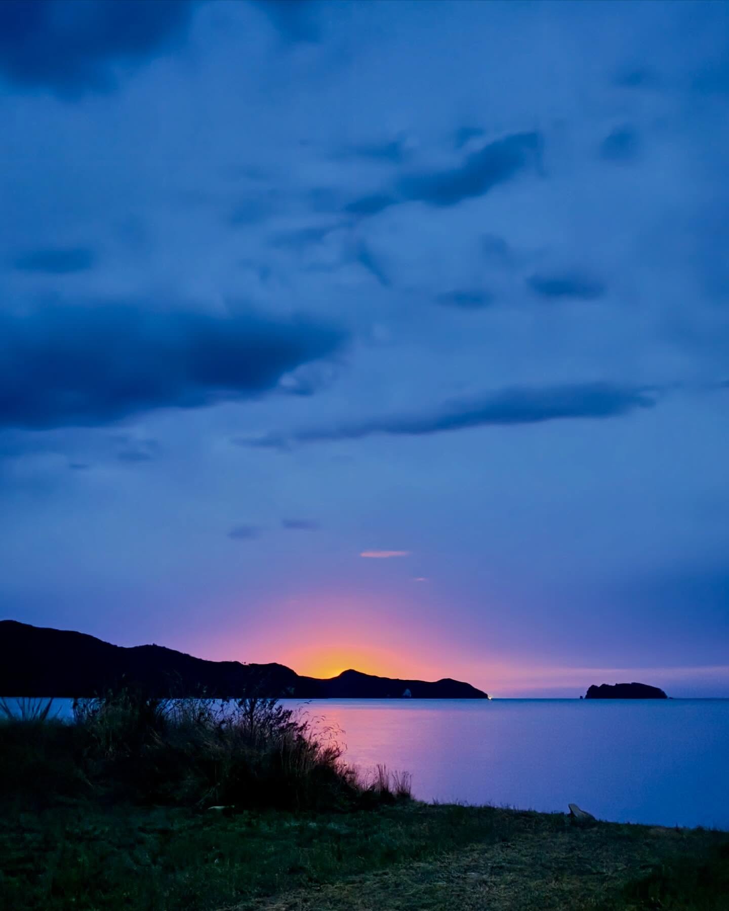 M Ā R A H A U I MISS YOU SO......
I CAN'T WAIT TO BE BACK IN MY HAPPY PLACE DRAWING & CREATING AGAIN SOON. #takemeback #mārahau #happyplace #art #drawing #carving #relaxing #dreaming #handcarved #stone #hunting #sketching #vanlife #abeltasmannationalpark #nz