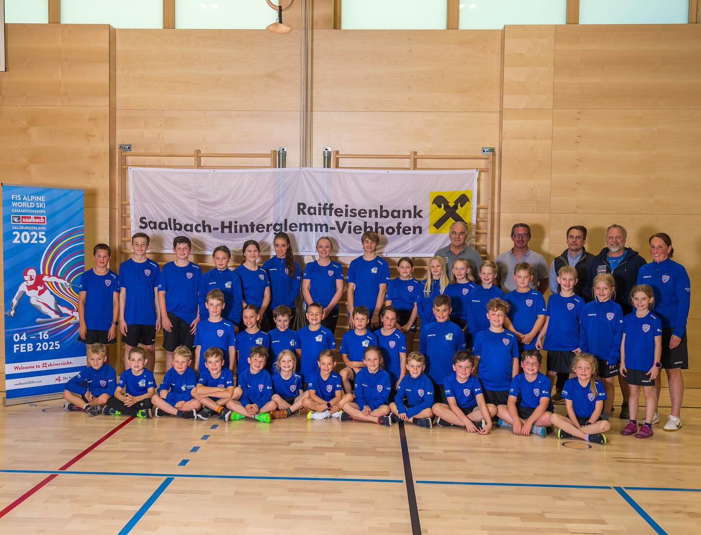 Neue Trainingskleidung für unsere Kids!
Vielen Dank an unsere Sponsoren @raiffeisen.saalbach @huettl_gmbh & Gastrotec 💪🤗
#trainingskleidung #nachwuchs #förderung #sponsoring #craft