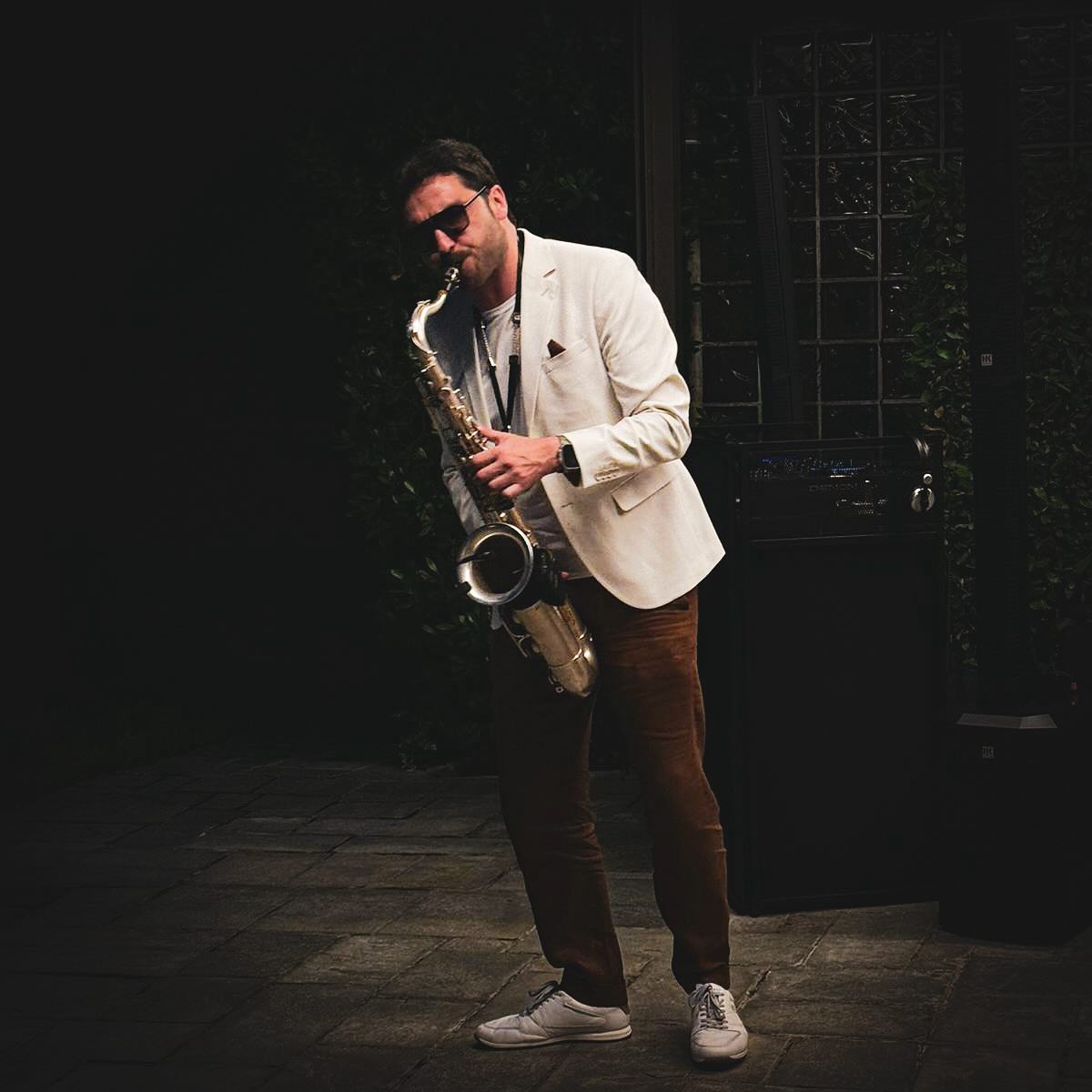 Music is the answer ! #djsax #livesax #djsuisse #djlausanne #djmontreux #saxlausanne #djprive #djswitzerland