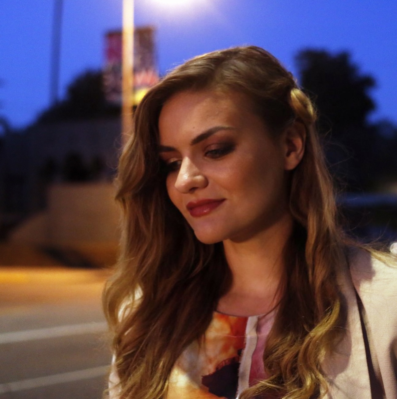 Today I am sharing a picture from my early days in LA, when I had a lovely roommate and friend named Kiersty. She was an amazing singer (look up her music - Kiersty Rouge, the song accompanying this post is hers) who sadly passed (alongside her brother Drake) not long after we shared a bunk bed. In a couple of days we will be celebrating her birthday and I feel like the least I can do for her and her family is to support the charity her mom @deborahbrada runs @ripplesofchange.foundation with my fundraiser. They provide young adult cancer patients with gifts to help them through their tough journey.
Even a small donation can make a big difference. Thank you ❤️
.
.
.
.
.
.
.
.
.
.
.
.
.
.
.
.
.
.
.
.
.
.
.
#cancerawareness #ripplesofchange #ripplesofchangefoundation #youngadultcancer #fundraiser #charity