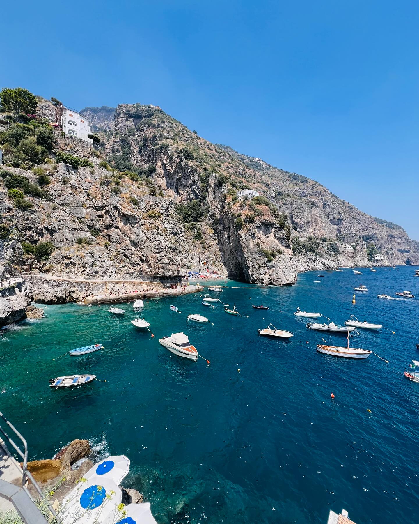 We opened Noto in 2019, inspired by our trips to the Amalfi coast. This year, for summer break, we were fortunate enough to return to Praiano, Italy. The beauty of the coast, the freshest food, Italian hospitality, family history, and all the people we met have truly been inspirational. We are excited to be back home and share a part of Amalfi that we hold dear to our hearts.