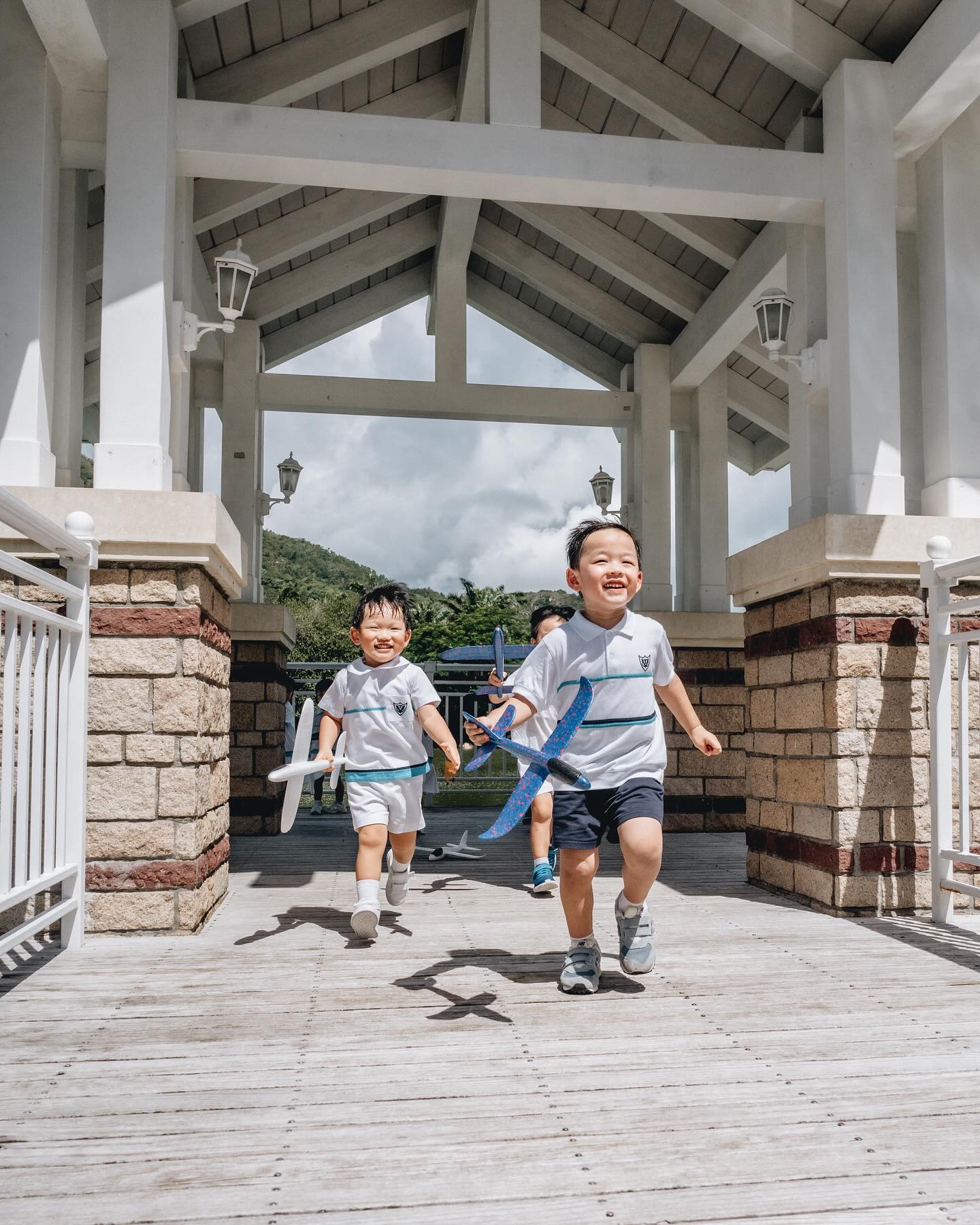 I was so happy to help Tyler’s class with their Pre-Nursery graduation pictures last Sunday. All the 3 year olds enjoyed the day together before we say hello to summer holidays ☀️📚