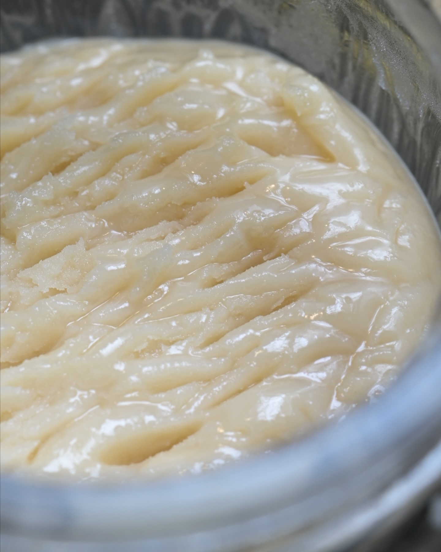 Thc-A time. Some quick and straight out of the camera shots of the glorious peaches. Living soil, PNQ’s harvest sun, and one of the best micro-climates and terroirs in the region. Being nearer to the coast has proven beneficial to solventless dumpers and we couldn’t be any happier or more excited to share it with you. Grab da peaches fast as they’re delicious and ultra loud, almost as loud as the ZBerries. Peace ✌️.
.
Quantumexotics.com
.
#ftp #getexotic #intentions #hream #710 #anoblecause #moroccanpeaches