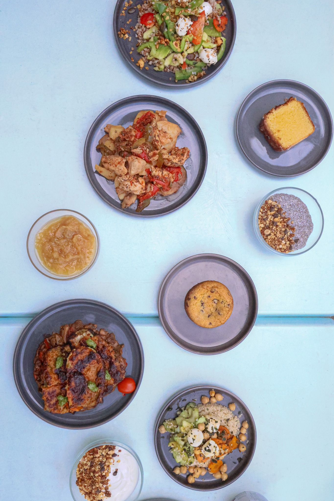 JULY = SLOWLIFE 🌞...OUI OUI OUI !
Long time, no news...mais il s'en est passé des choses ces dernières semaines chez Plume ! 💥💥💥
1. Toujours des nouvelles saveurs de saison à découvrir dans vos assiettes : des salades à gogo, du poulet basquaise, des courgettes farcies végétariennes, et tant d'autres....sans oublier nos desserts pour tous les goûts ! 😋
2. 3. 4. Des ateliers d'écritures gourmands avec @abclivre ✍
5.6.7. Côté traiteur la saison est répartie de plus belle : une soirée match à 8, un baptême pour 16, un pot de départ en retraite pour 30, un second pour 65 👩🍳
8.9.10. Et pour finir on vient de lancer la livraison avec @frerestoque.nantes ! Si vous avez la flemme de venir jusqu'à nous, on vient jusqu'à vous !
Pssst : Plume est ouvert tout le mois de juillet ! Venez profiter de la terrasse ! 😎
On vous attend 😙
.
.
.
.
.
.
.
.
.
.
.
.
#traiteur #été #vacances #livraison #pâtisseriesmaison #dessertsmaison #salades #vegetarian #AuBonEndroit #nantesmaville #villedenantes #cuisinemaison #cuisinedesaison