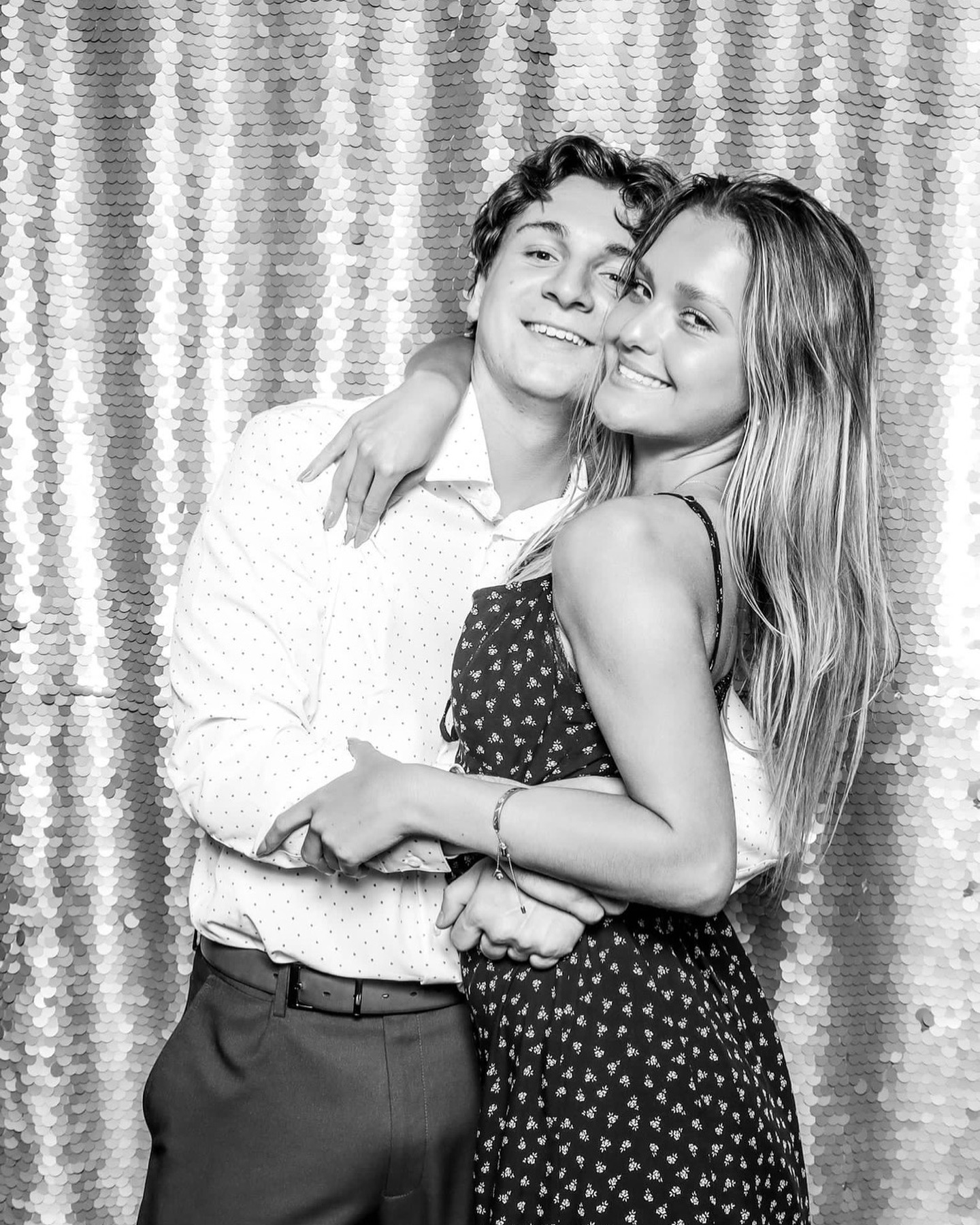 We have some exciting news! Now offering Black & White photos!✨ It’s classic, chic, and your guests will think it’s the coolest thing!
#photoboothrental #photoboothwedding #photoboothstl