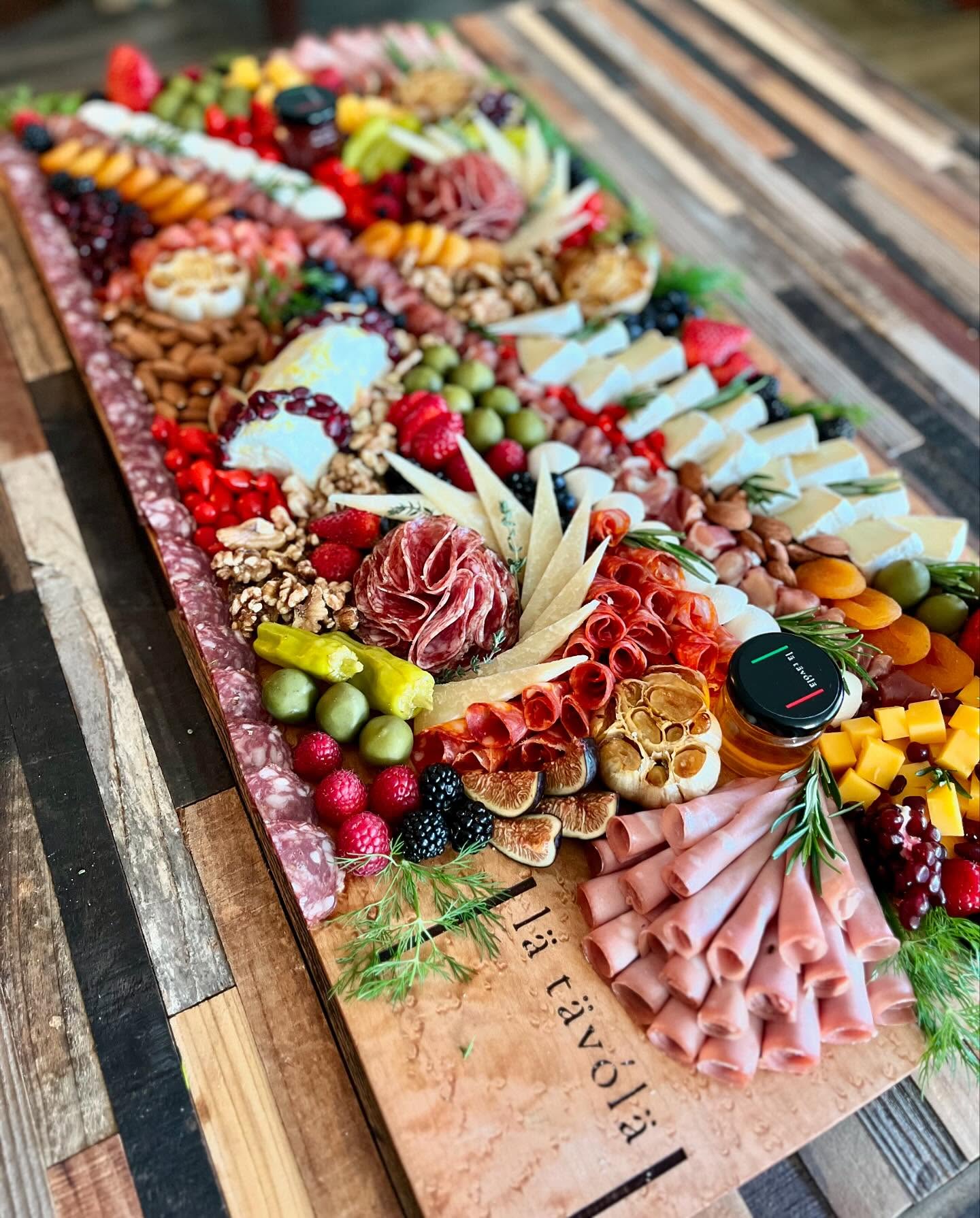 All lined up and ready to go.
#mangiamo
#charcuterie #charcuterieboard #grazingplatters #grazingboard #grazingtable #grazing #graze #salumeria #austin #salume #italian #charcuterietable #formaggio #cheese #glutenfree #keto #paleo #foodporn #grazingboxes #foodie #antipasto #antipasti #atx #atxfoodie #austincharcuterie #italianfood #grazingboards #atxfood #latavolatx