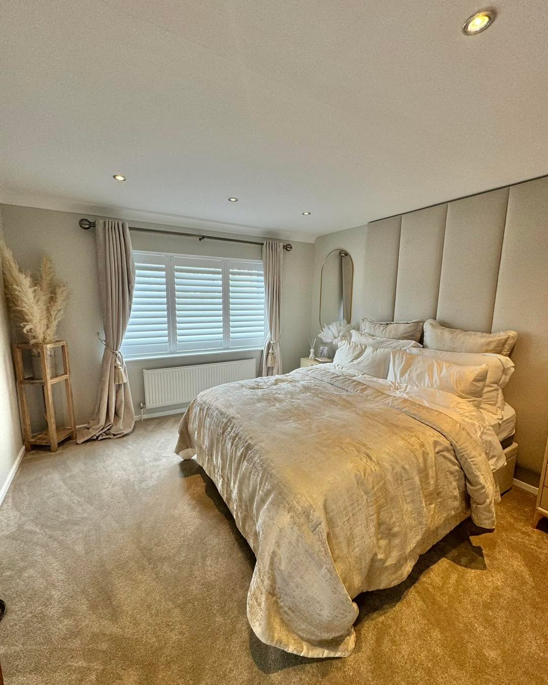 Fitted in Colchester this week for a customer with Style! Check out that decor 😍
Make your home the envy of the neighborhood and get us to install Shutters that will transform the look of your windows.
⭐️ Fitted by us (no subcontractors)
⭐️ We will beat any competitor quote
⭐️ Best quality Shutters on the market (no cheap paulownia wood)
⭐️ Get an instant quote on our website
📞 01787 275249
💻 www.indigoblinds.co.uk
#PlantationShutters
#HomeImprovement
#InteriorDesign
#ShuttersUK
#WindowShutters
#HomeDecor
#MadeToMeasureShutters
#CustomShutters
#ShutterStyle
#WindowTreatment
#UKHomes
#BritishHomes
#HomeRenovation
#LuxuryInteriors
#LivingRoomInspo
#BedroomInspiration
#ModernInteriors
#TraditionalHomes
#StylishHomes
#InteriorStyling