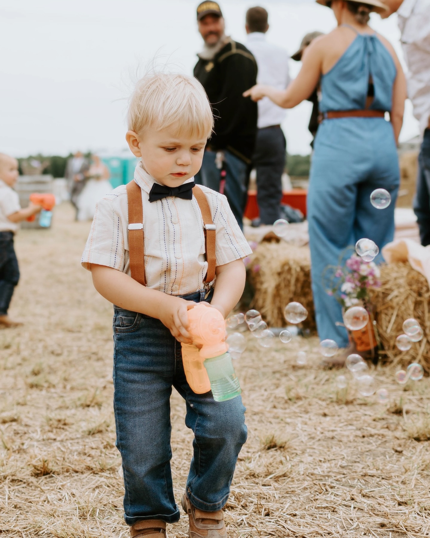 So happy to have been a part of K + K’s wedding day. It was the most perfect country wedding.
PSA. Bubble guns during ceremonies have become my new favourite thing 🫧