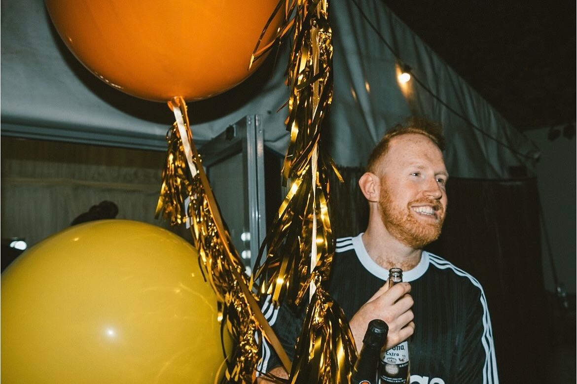 Always @bespokeballoons.ie with @gavinjameslive