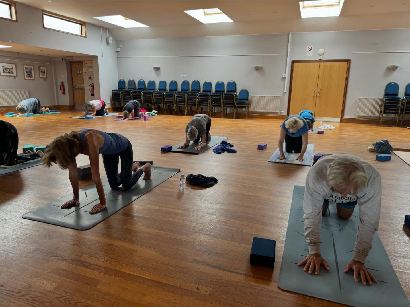 Nothing like some dolphin press ups to start your week off! Well done to the Bredon morning gang. #bredonyoga #bredonvillagehall #bredonvillage