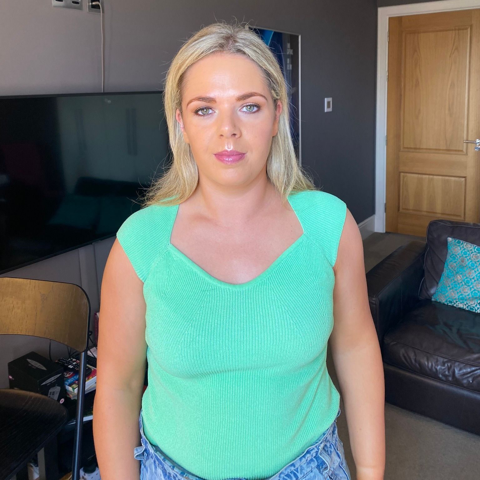 A recent client who I never got around to posting! Gorgeous glam on gorgeous Suzy. How incredible are her eyes? 😍
#irishmakeupartist #dublinmakeupartist #irishbridalmakeupartist #makeupartist #wicklowmakeupartist #glam #glammakeup