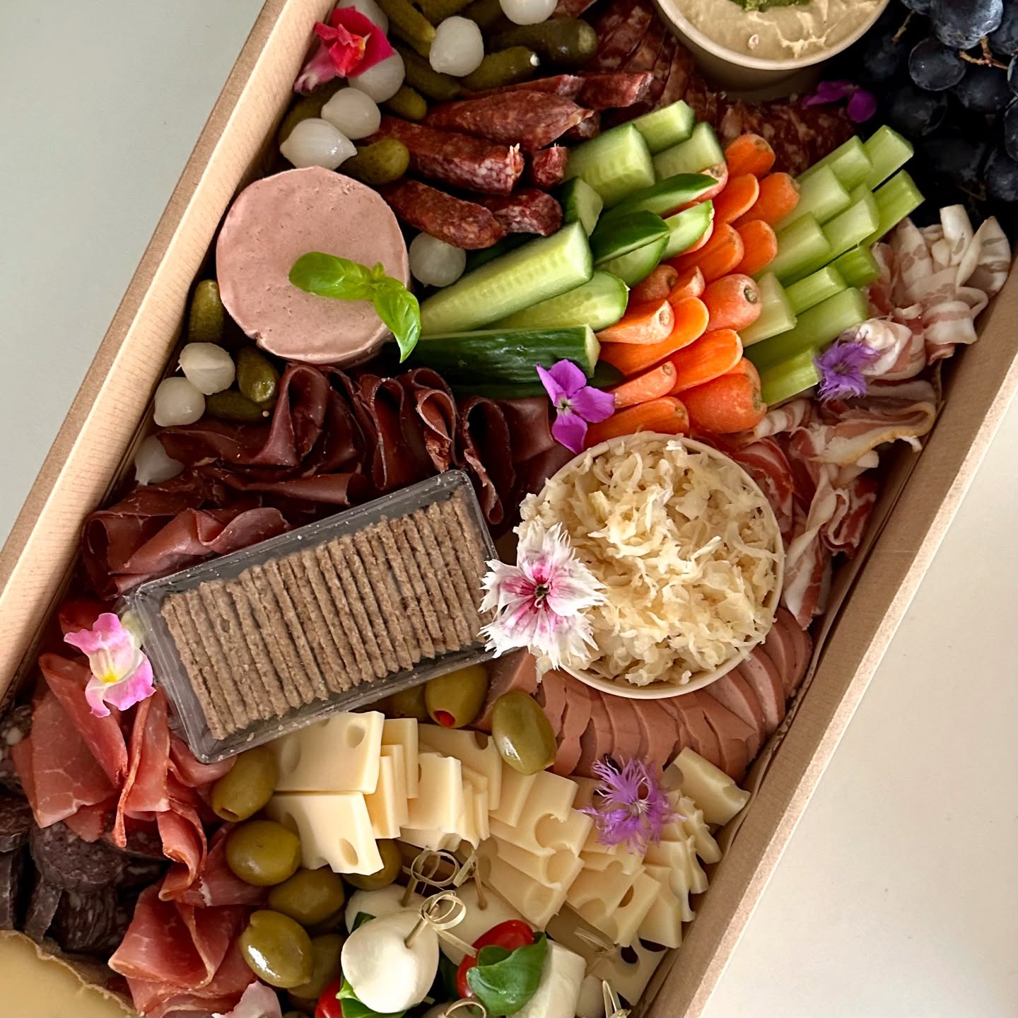 A shout out to my favourite butcher @bfgalbany for making every platter delicious with their selection of cured meats and antipasto. Special requests like this German theme were easy to achieve when there’s awesome variety available from suppliers. I wish you could smell it, let alone taste it! Thanks Damien! #collaboration #german #hensnights