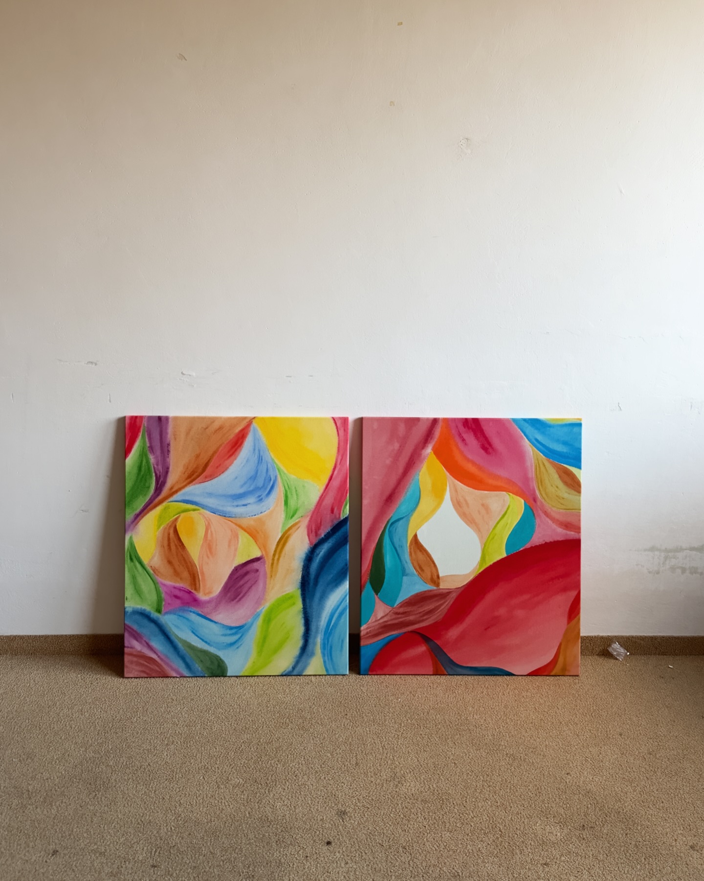 Full moon, new energy 🌝✨
Currently working on transforming my little meditations onto canvas.
I’m free for studio visits on weekends, DM to schedule. ✨
#AbstractArt #AbstractPainting #DumRadost #ElisabethBauer #ZenyVUmeni #art #artist #womenartists #femaleartist