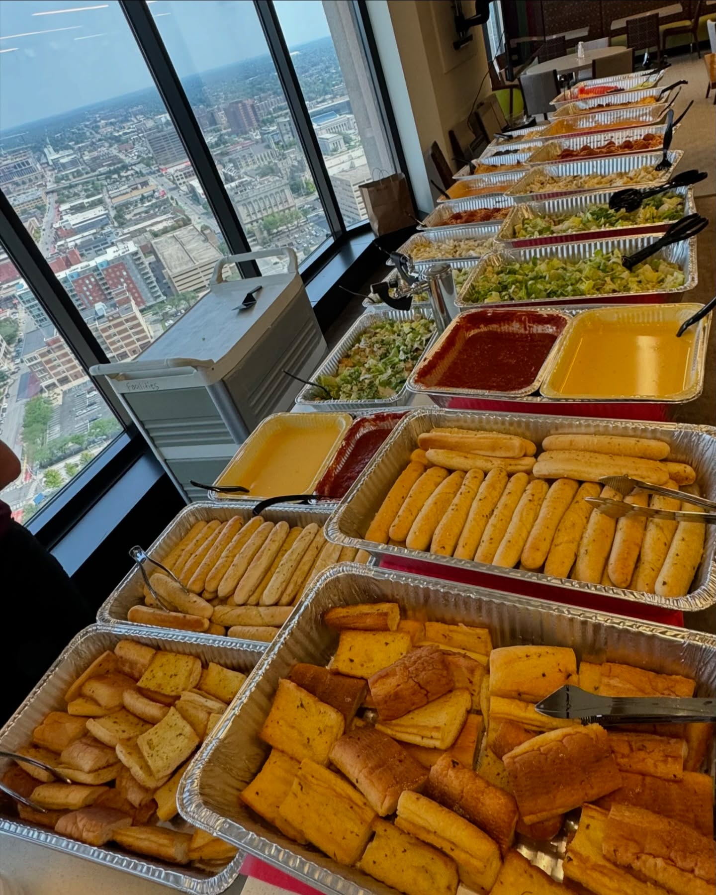 Beautiful family style lunch for 100 people🤗 🌆